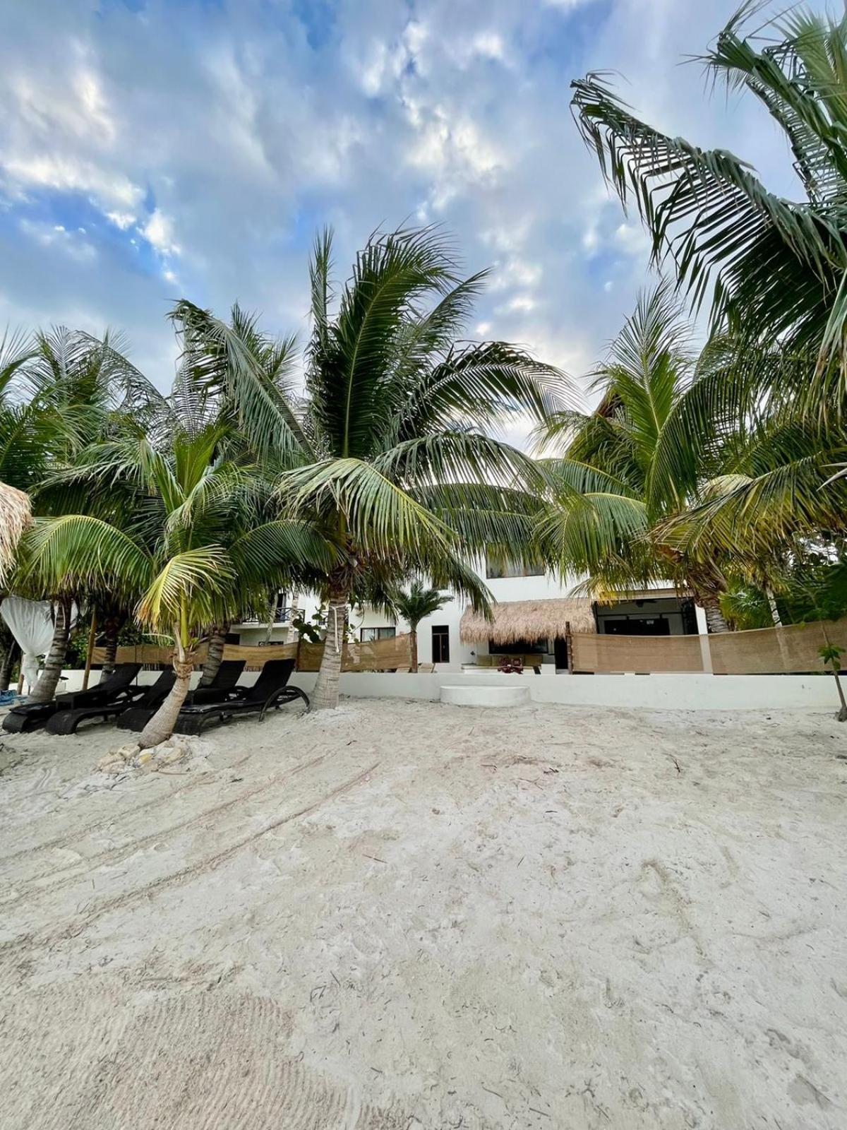 La Puerta Azul Beachfront - Adults Only Isola Holbox Esterno foto
