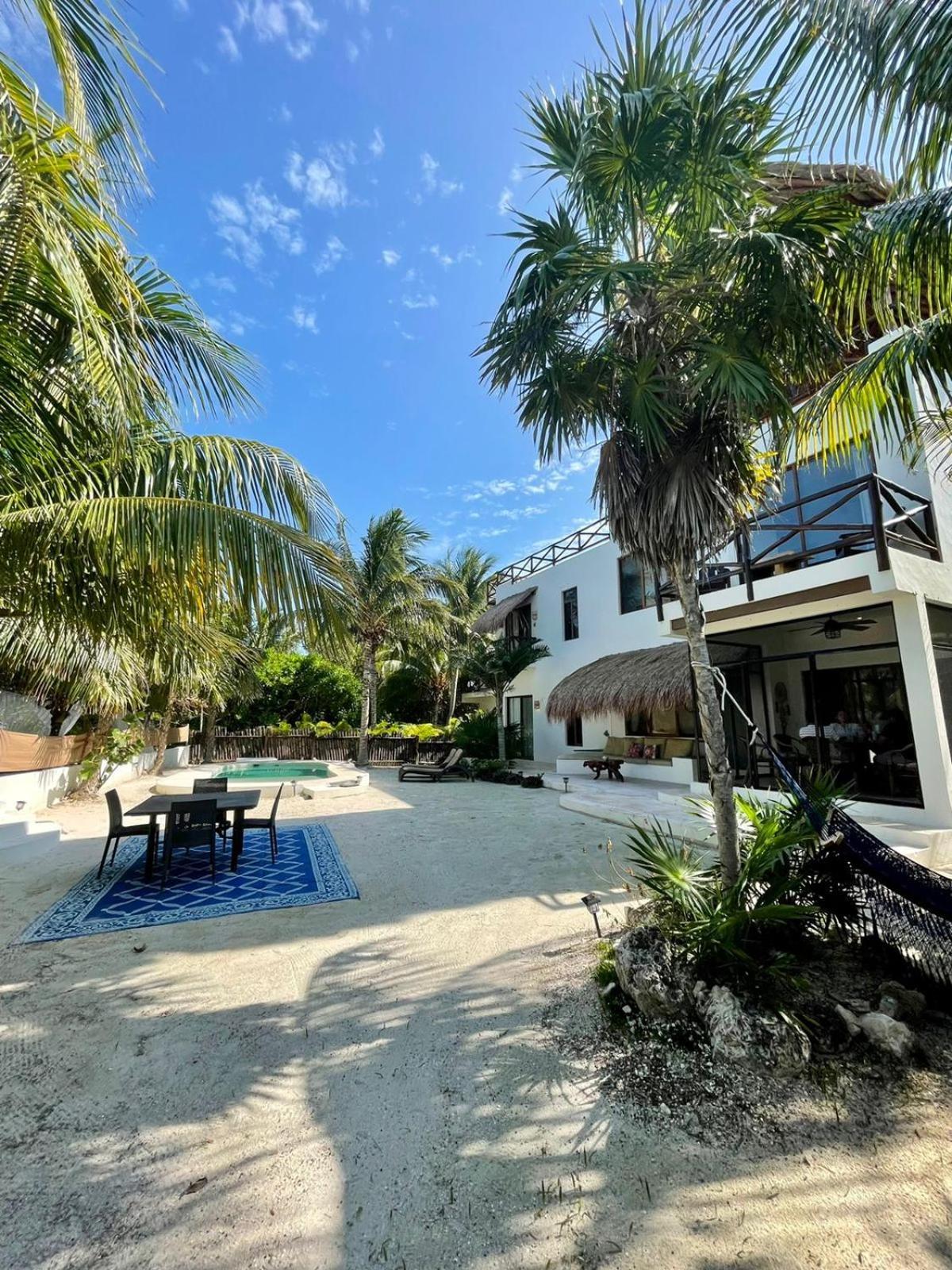 La Puerta Azul Beachfront - Adults Only Isola Holbox Esterno foto