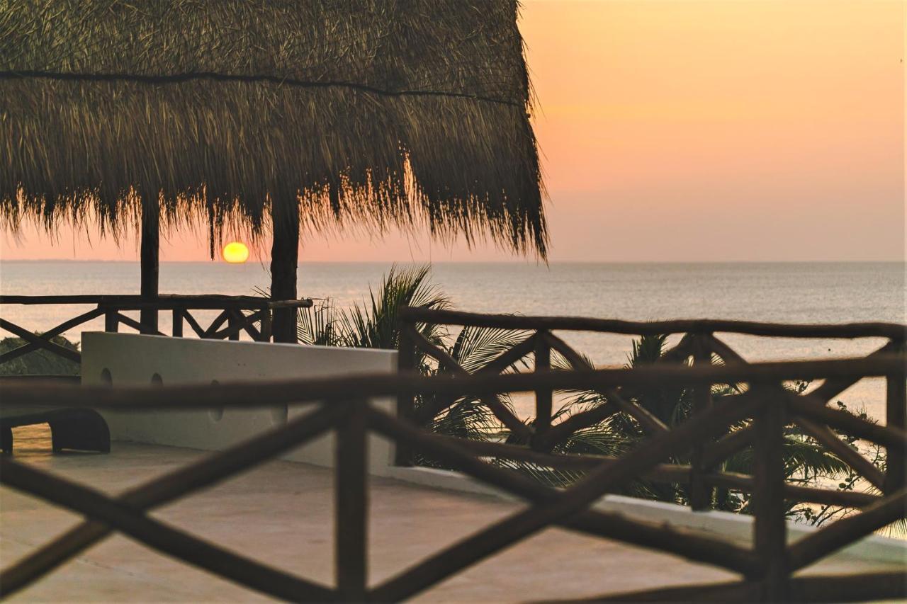 La Puerta Azul Beachfront - Adults Only Isola Holbox Esterno foto